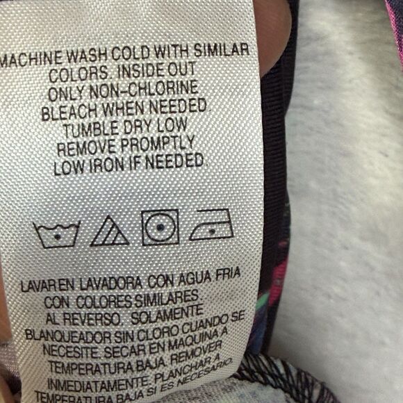 Kira Lifestyle Athletic Cropped Long Sleeve Tropical Print Active Top Size M - Picture 11 of 15